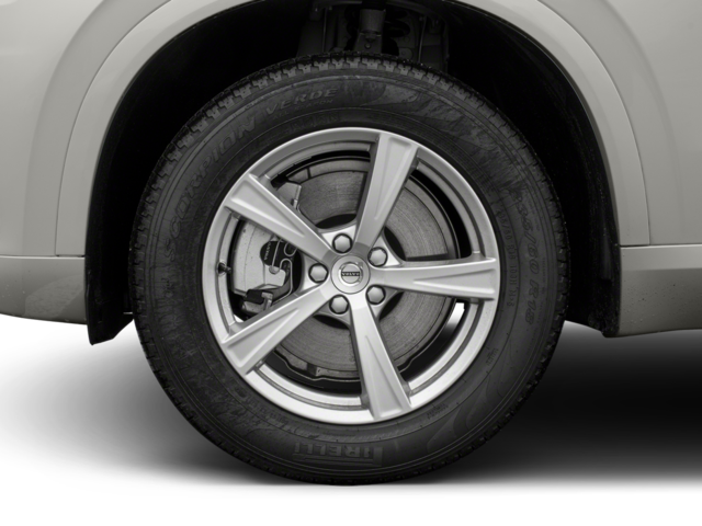 2017 Volvo XC90 T6 Momentum