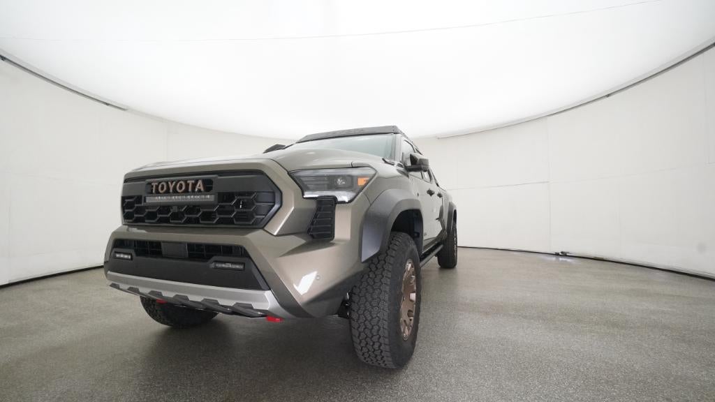 2025 Toyota Tacoma i-FORCE MAX Trailhunter