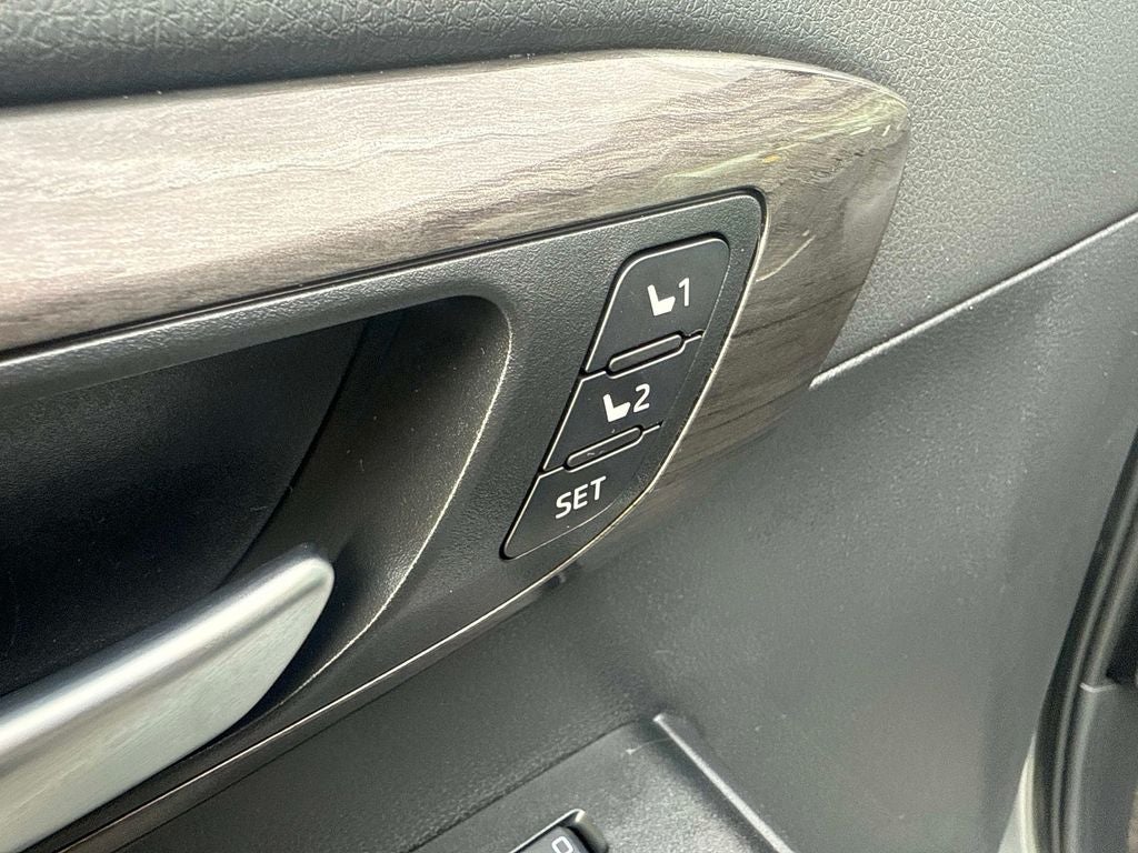 2026 Toyota Highlander Hybrid Hybrid Platinum