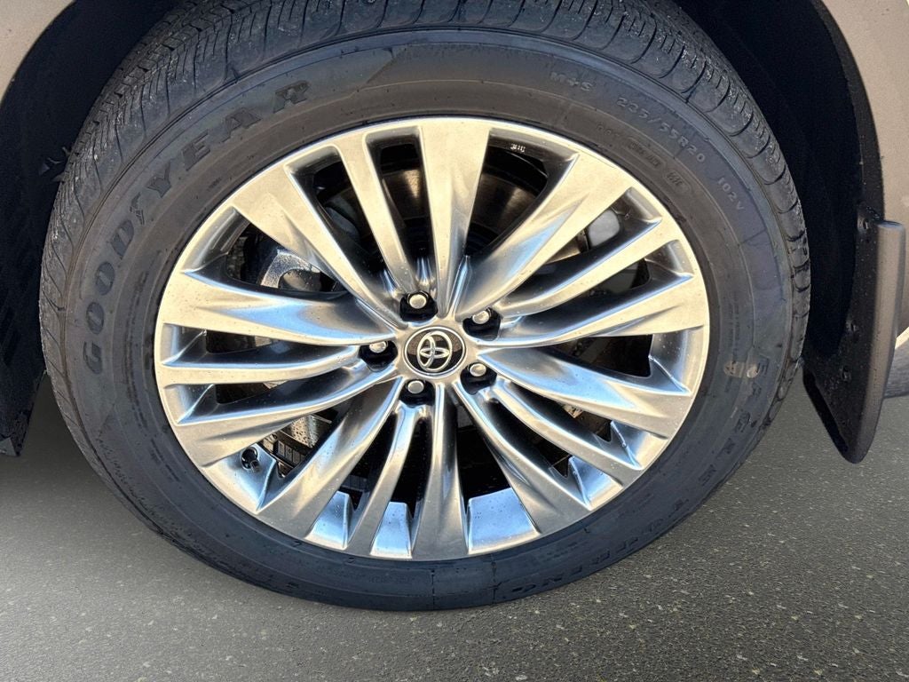 2026 Toyota Highlander Platinum