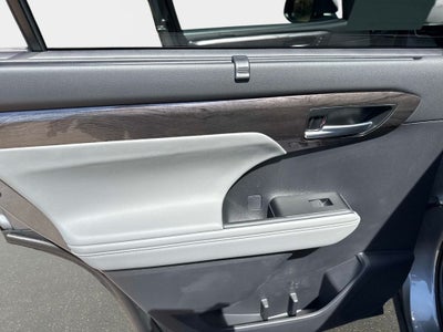 2026 Toyota Highlander Platinum