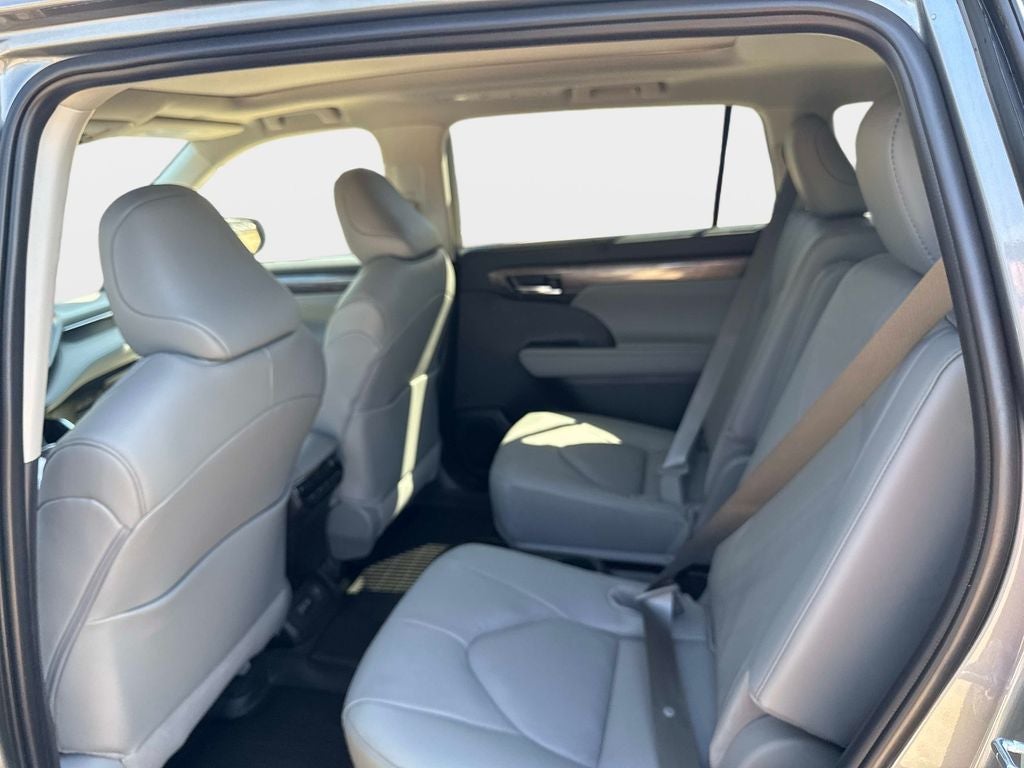 2026 Toyota Highlander Platinum