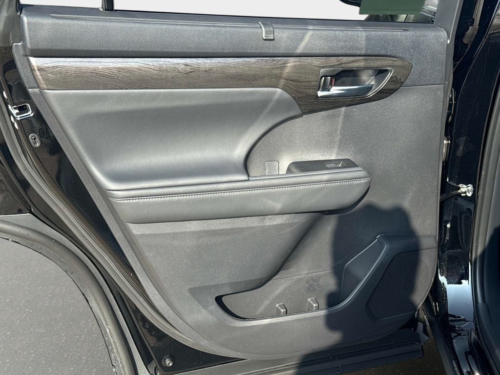 2026 Toyota Highlander Hybrid Hybrid Limited