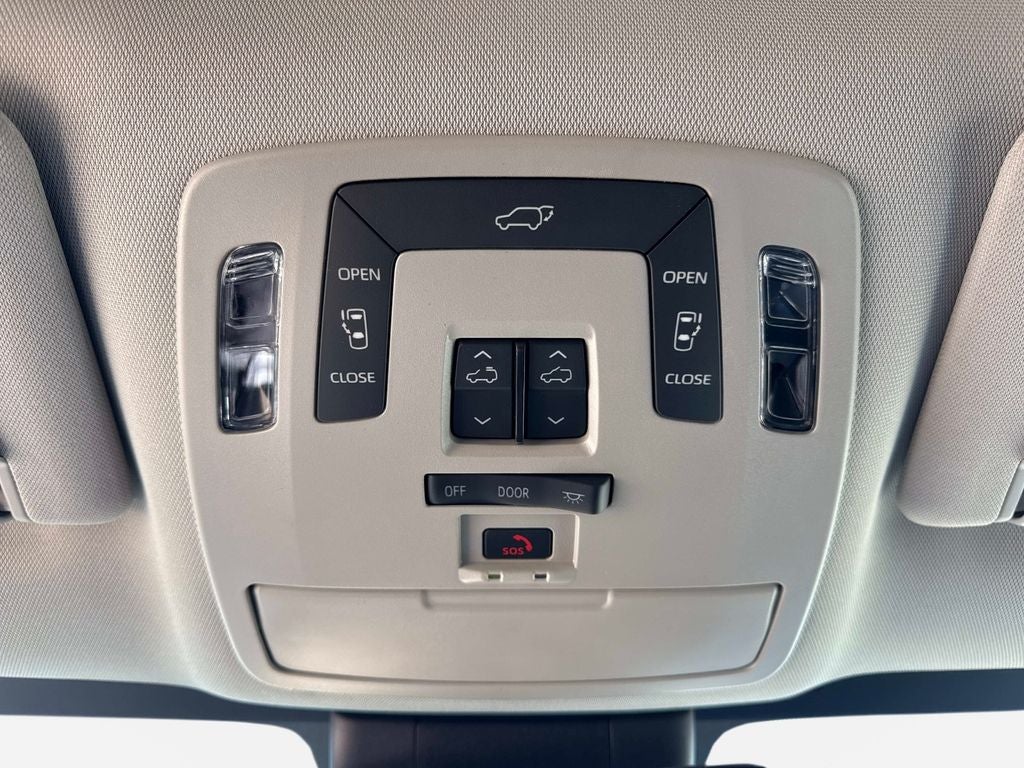 2026 Toyota Sienna XLE 8 Passenger