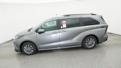 2026 Toyota Sienna XLE