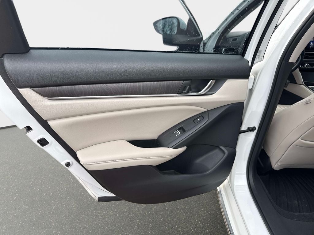 2022 Honda Accord Hybrid Touring