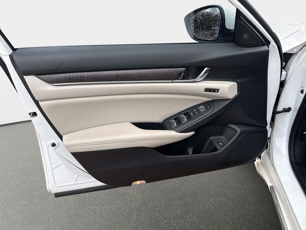 2022 Honda Accord Hybrid Touring