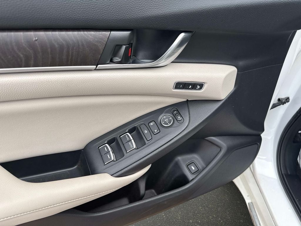 2022 Honda Accord Hybrid Touring