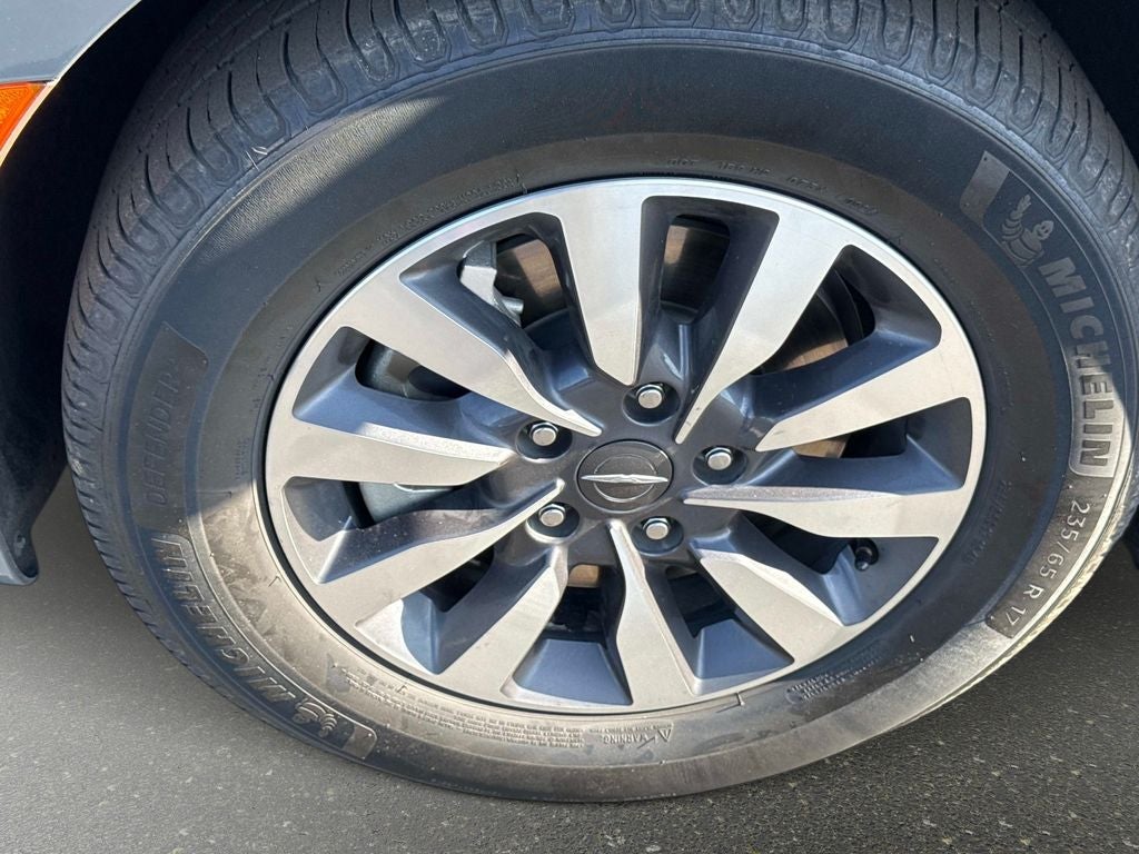 2022 Chrysler Pacifica Hybrid Touring L