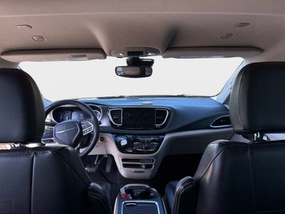 2022 Chrysler Pacifica Hybrid Touring L