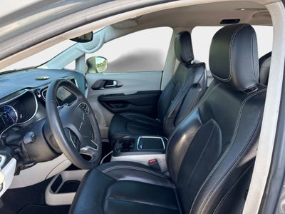 2022 Chrysler Pacifica Hybrid Touring L