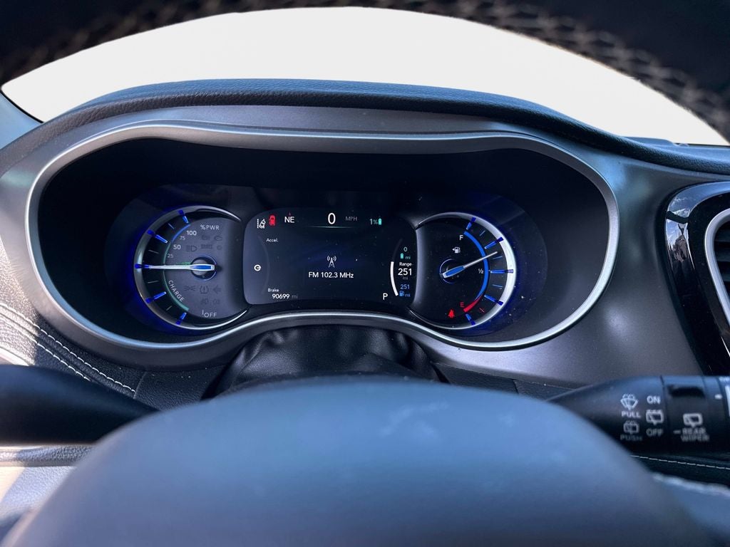 2022 Chrysler Pacifica Hybrid Touring L
