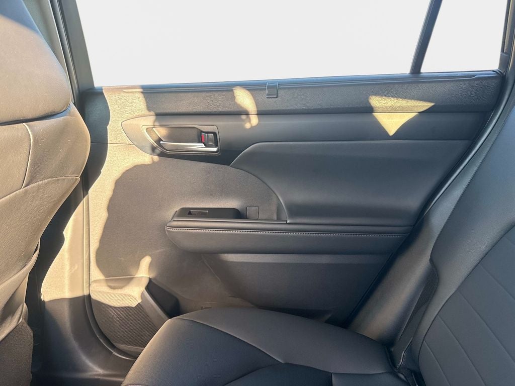 2025 Toyota Highlander Hybrid XLE