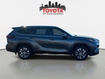 2025 Toyota Highlander Hybrid XLE