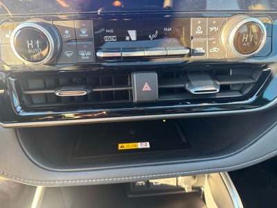 2025 Toyota Highlander Hybrid XLE