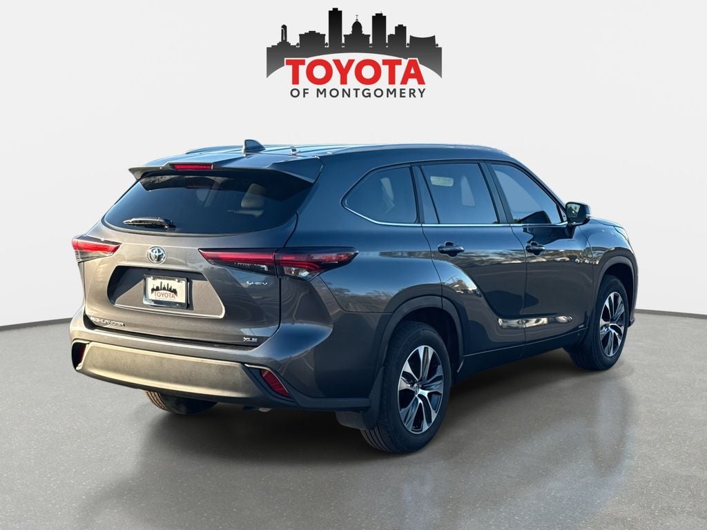2025 Toyota Highlander Hybrid XLE