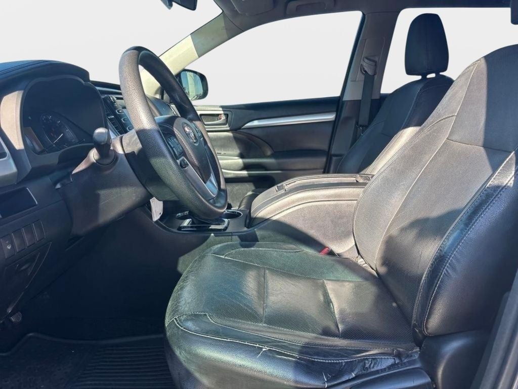 2015 Toyota Highlander LE