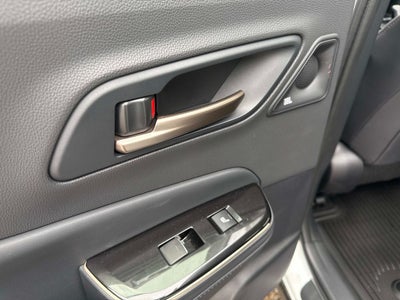 2025 Toyota Crown Signia Limited