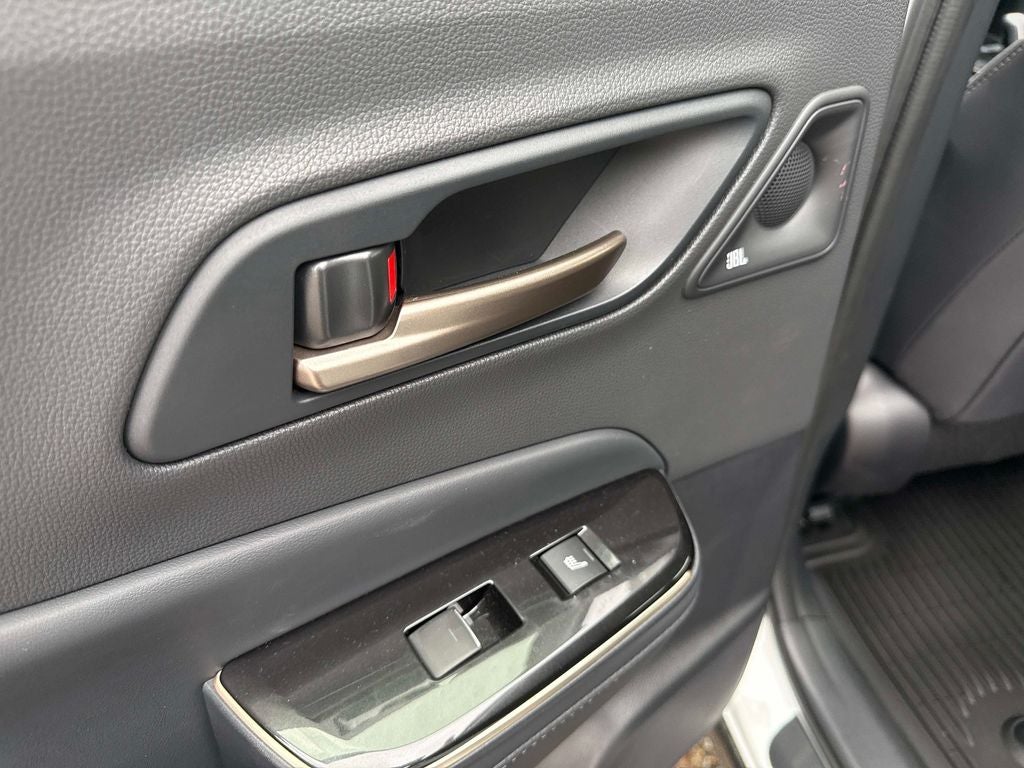 2025 Toyota Crown Signia Limited