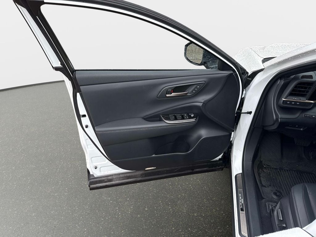 2025 Toyota Crown Signia Limited