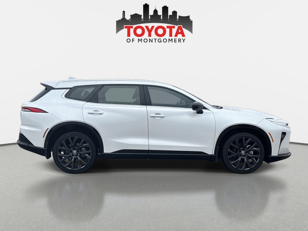 2025 Toyota Crown Signia Limited