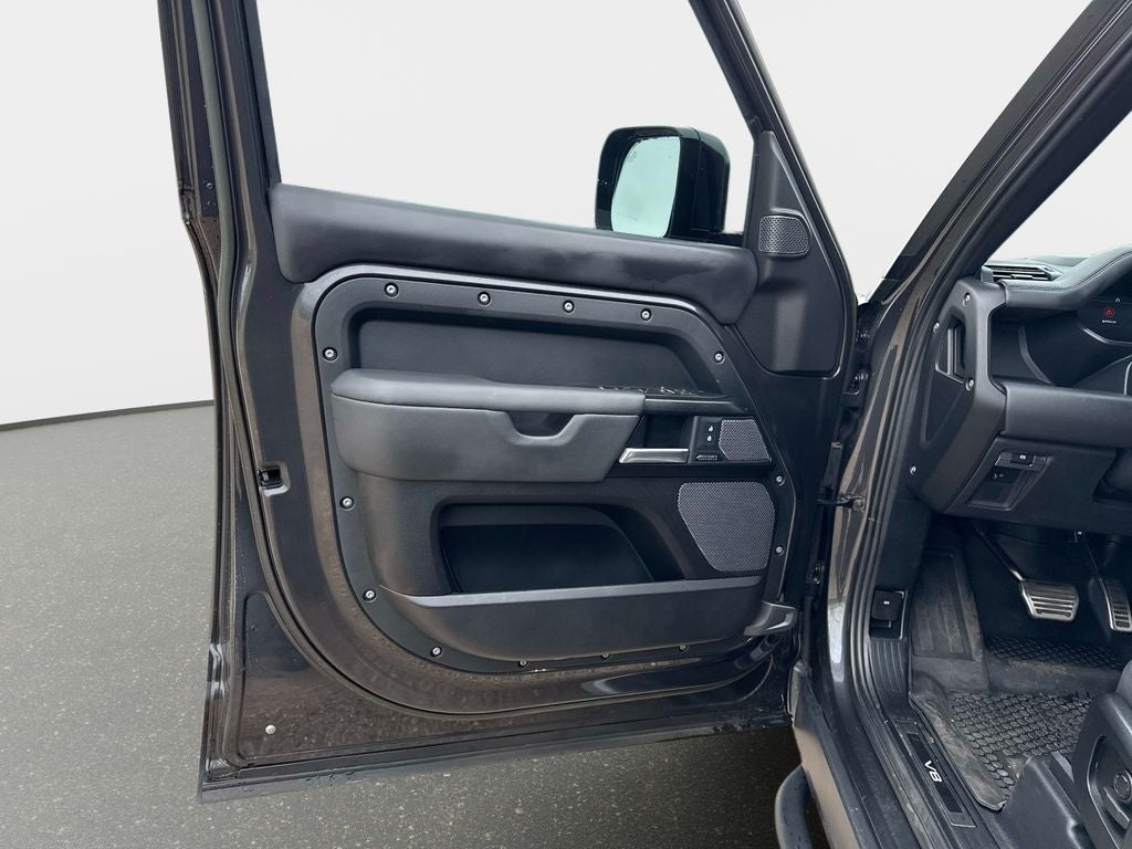 2023 Land Rover Defender 110 Carpathian Edition