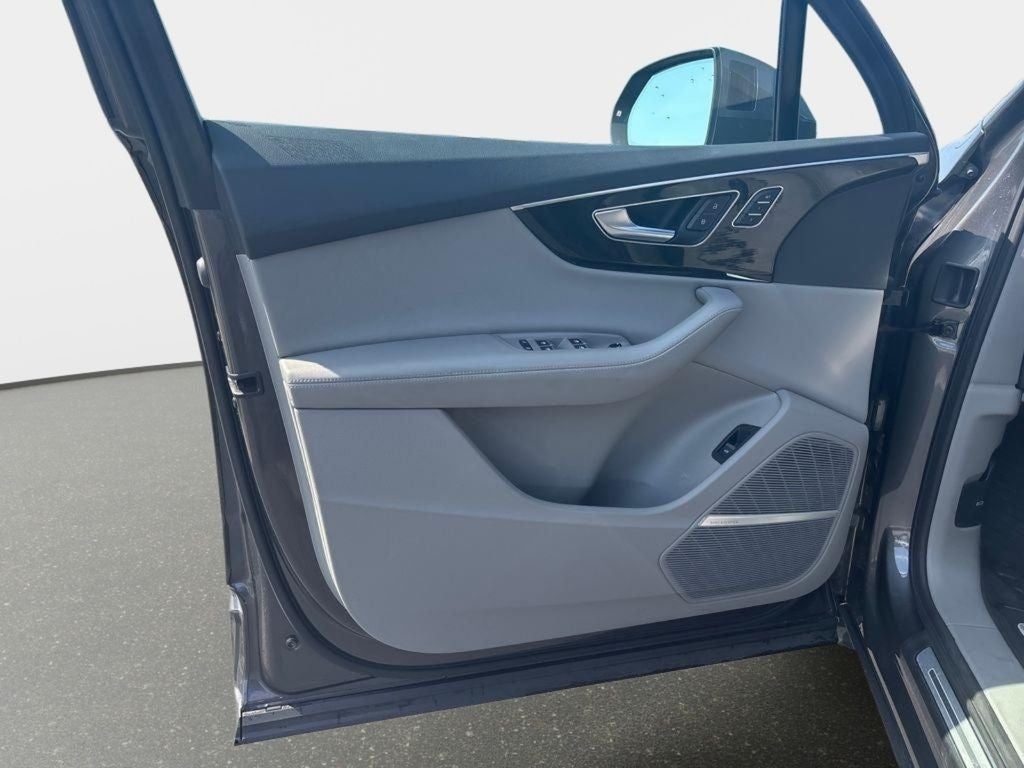 2023 Audi Q7 55 Prestige quattro